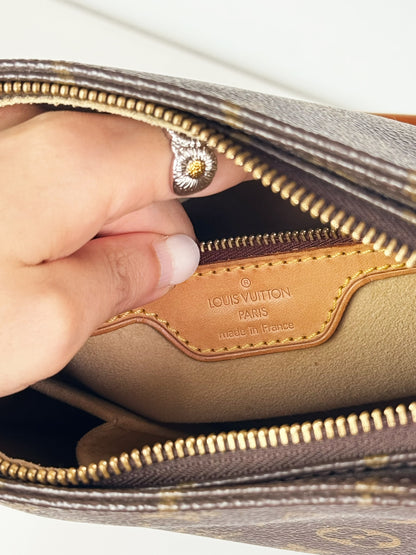 Louis Vuitton Vintage Looping MM Shoulder Bag