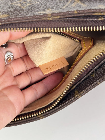 Louis Vuitton Vintage Looping MM Shoulder Bag