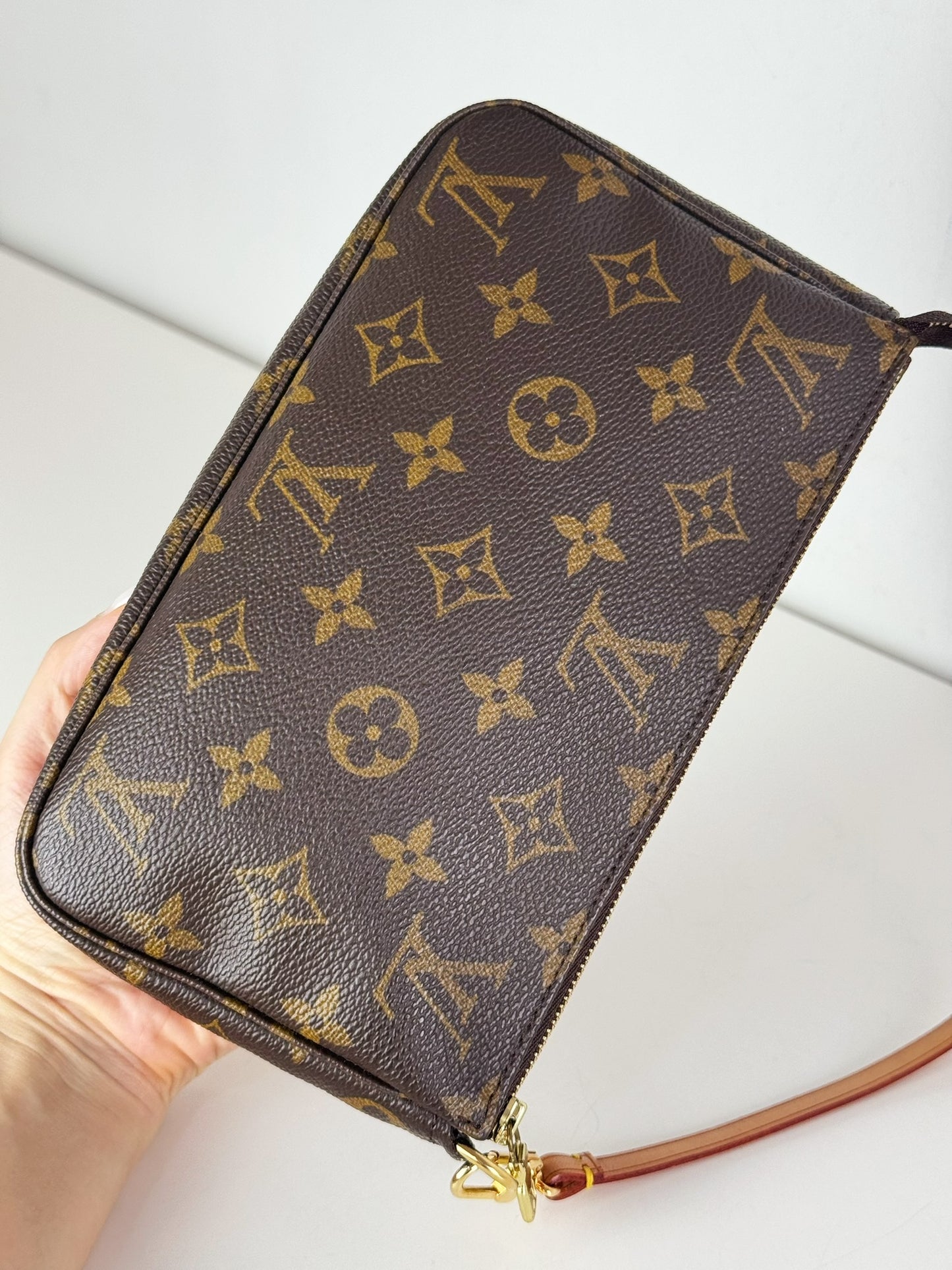 Louis Vuitton Vintage Pochette Accessoires Shoulder Crossbody Bag