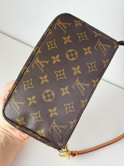 Louis Vuitton Vintage Pochette Accessoires Shoulder Crossbody Bag