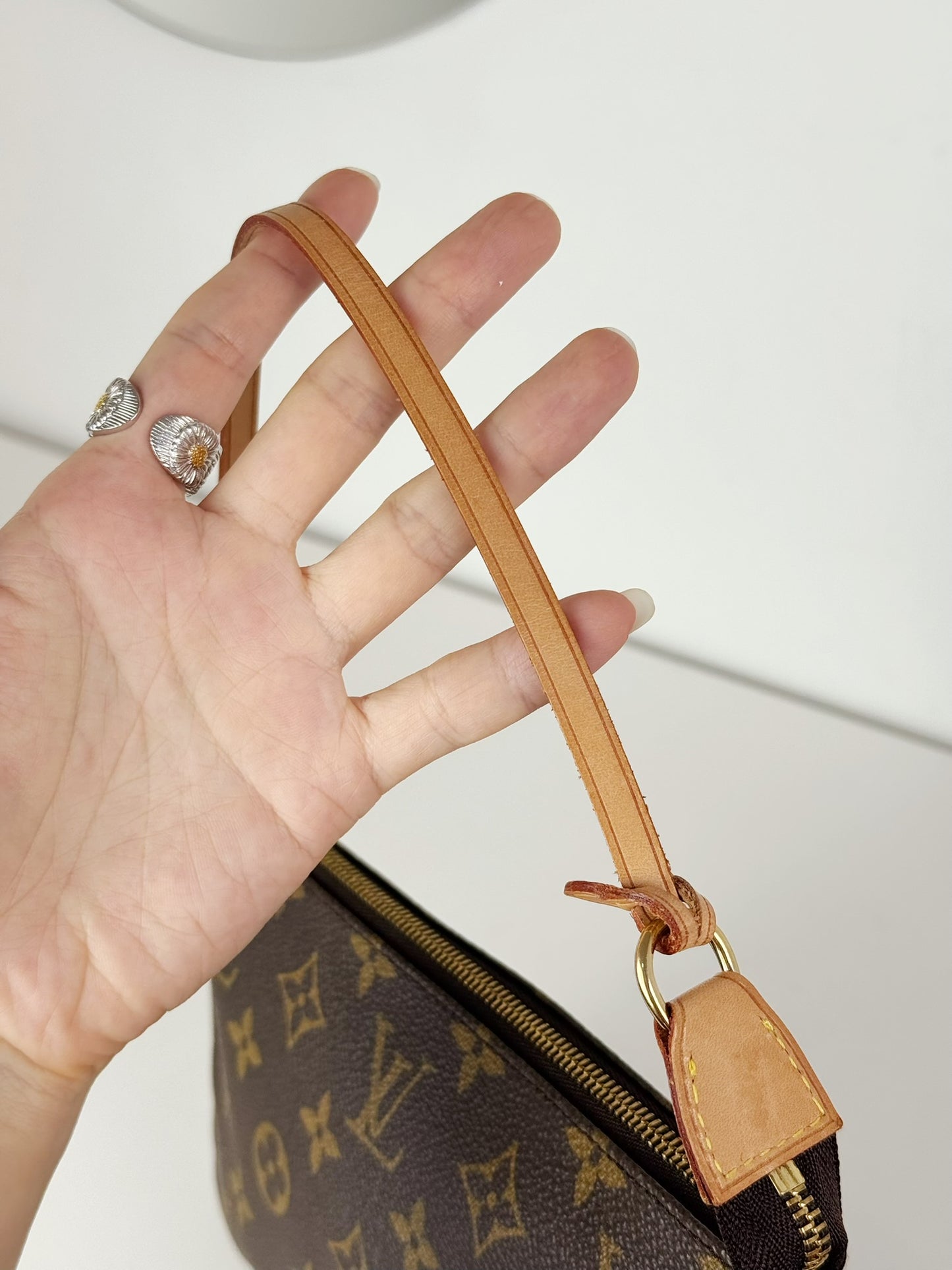 Louis Vuitton Vintage Pochette Accessoires Shoulder Crossbody Bag