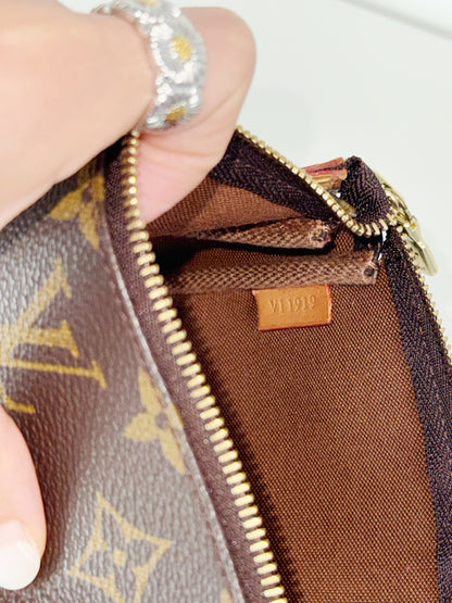 Louis Vuitton Vintage Pochette Accessoires Shoulder Crossbody Bag