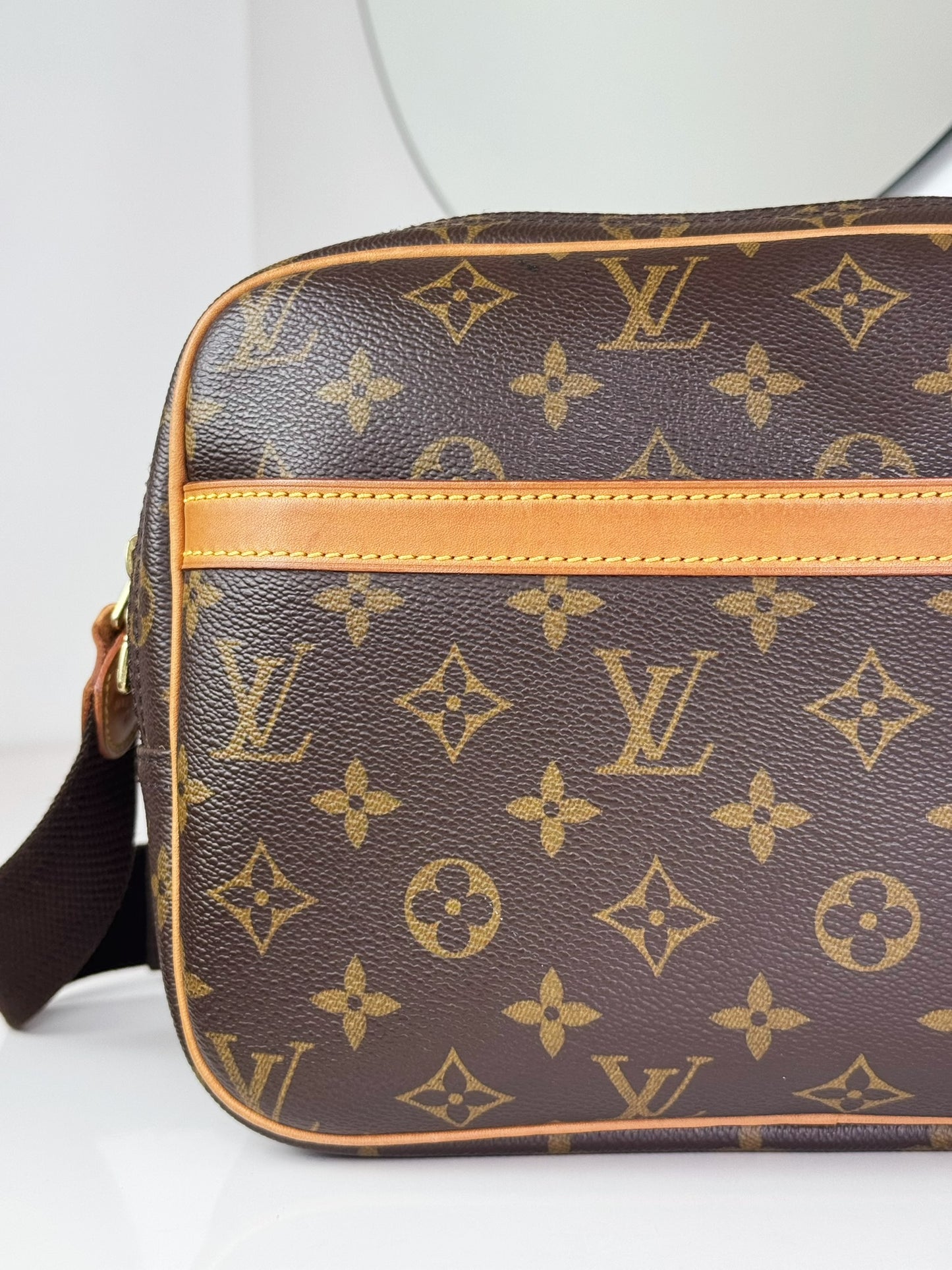 Louis Vuitton Vintage Reporter Shoulder Crossbody Bag