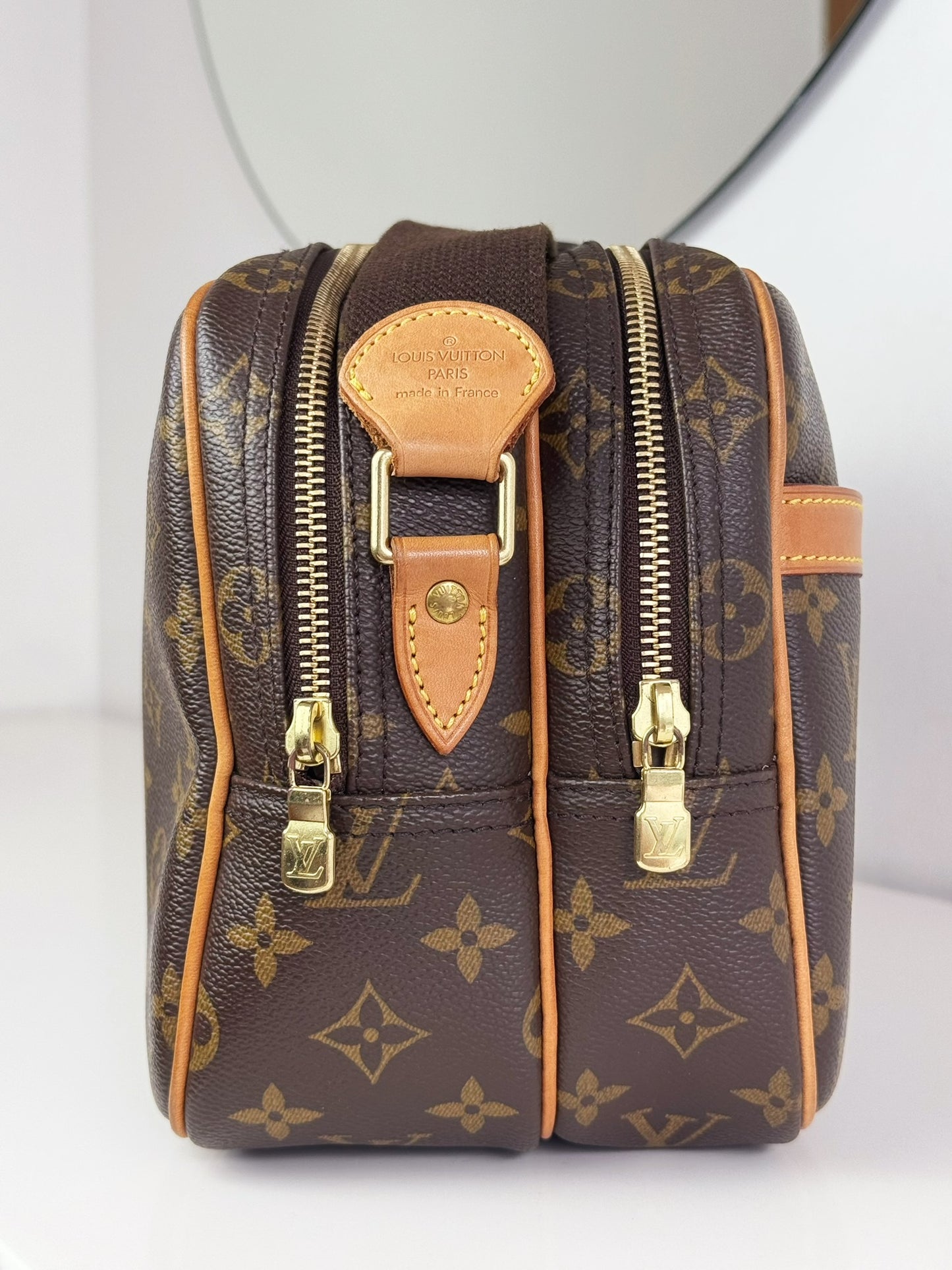 Louis Vuitton Vintage Reporter Shoulder Crossbody Bag