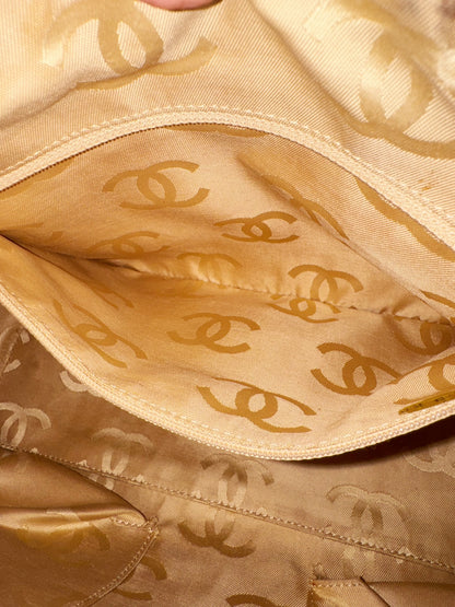 Chanel Vintage Beige Caviar Shoulder Bag
