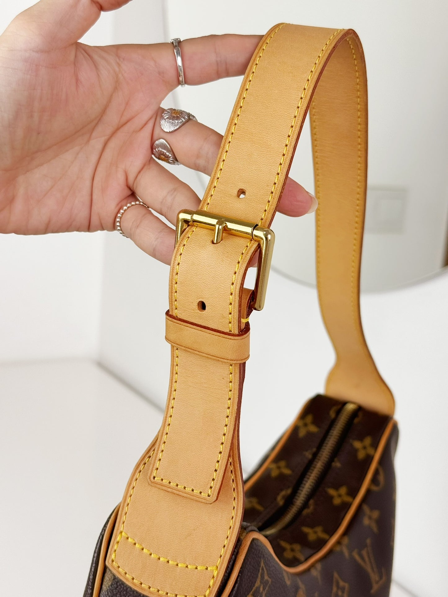 Louis Vuitton Vintage Croissant MM Shoulder Bag