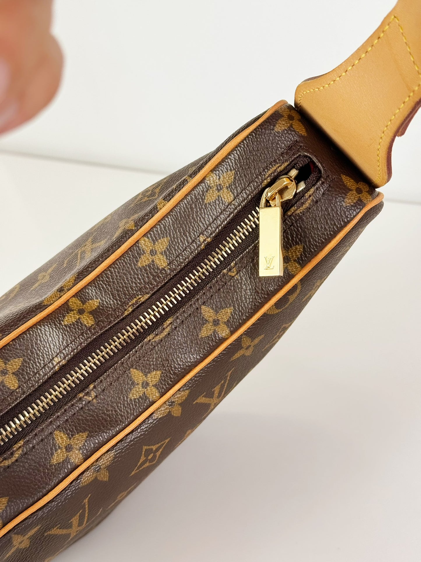 Louis Vuitton Vintage Croissant MM Shoulder Bag