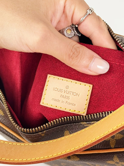 Louis Vuitton Vintage Croissant MM Shoulder Bag