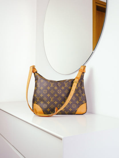 Louis Vuitton Vintage Boulogne Shoulder Crossbody Bag