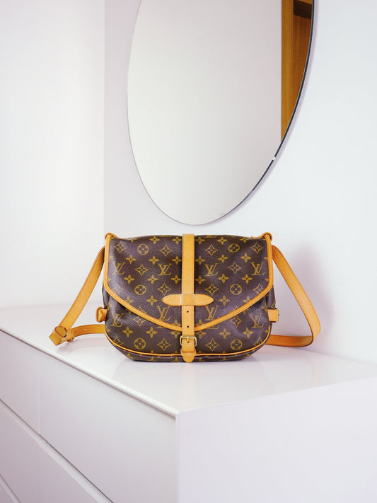 Louis Vuitton Vintage Saumur 30 Shoulder Crossbody Bag