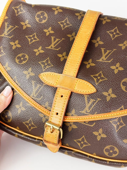 Louis Vuitton Vintage Saumur 30 Shoulder Crossbody Bag