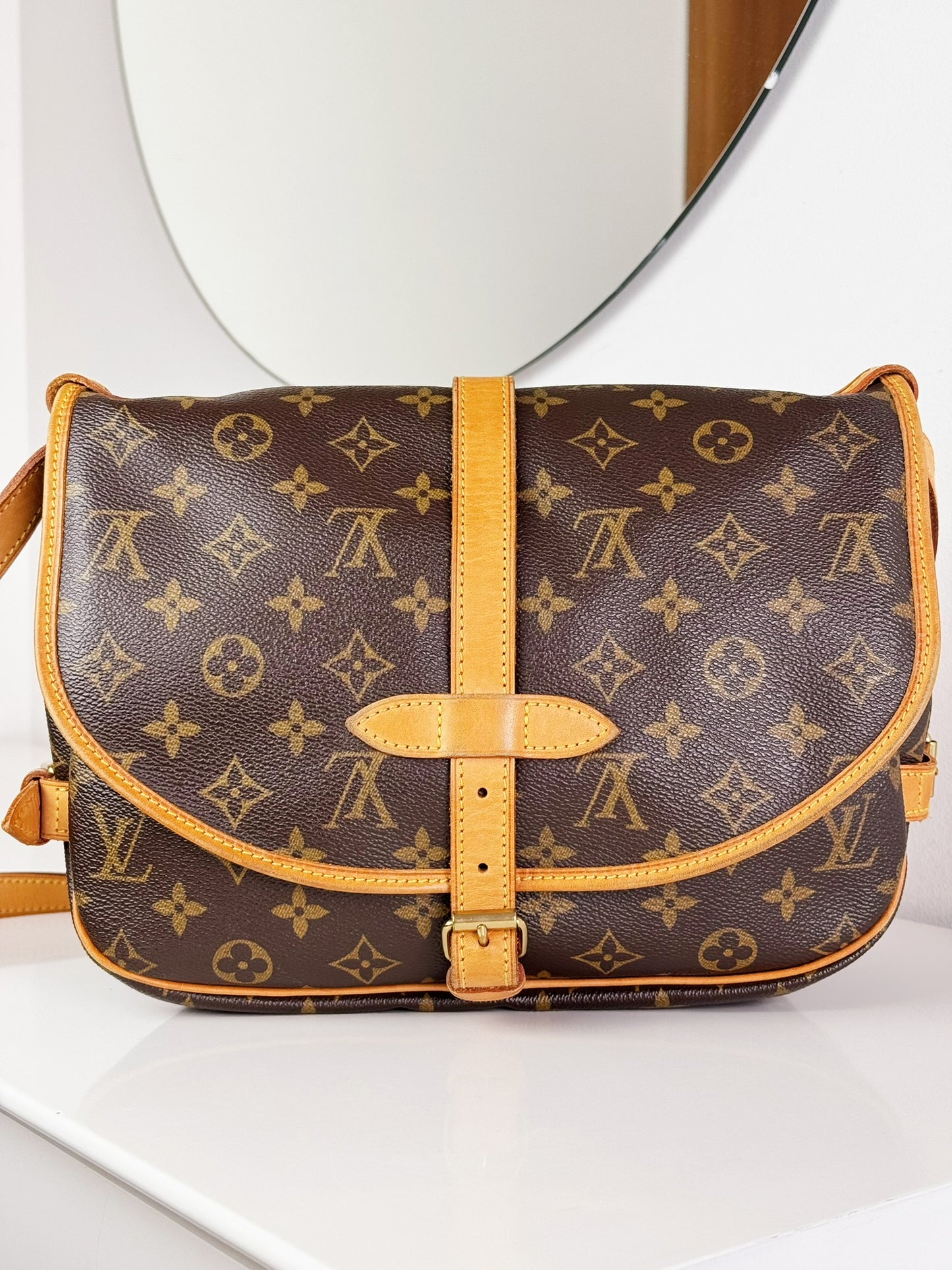 Louis Vuitton Vintage Saumur 30 Shoulder Crossbody Bag