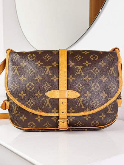 Louis Vuitton Vintage Saumur 30 Shoulder Crossbody Bag