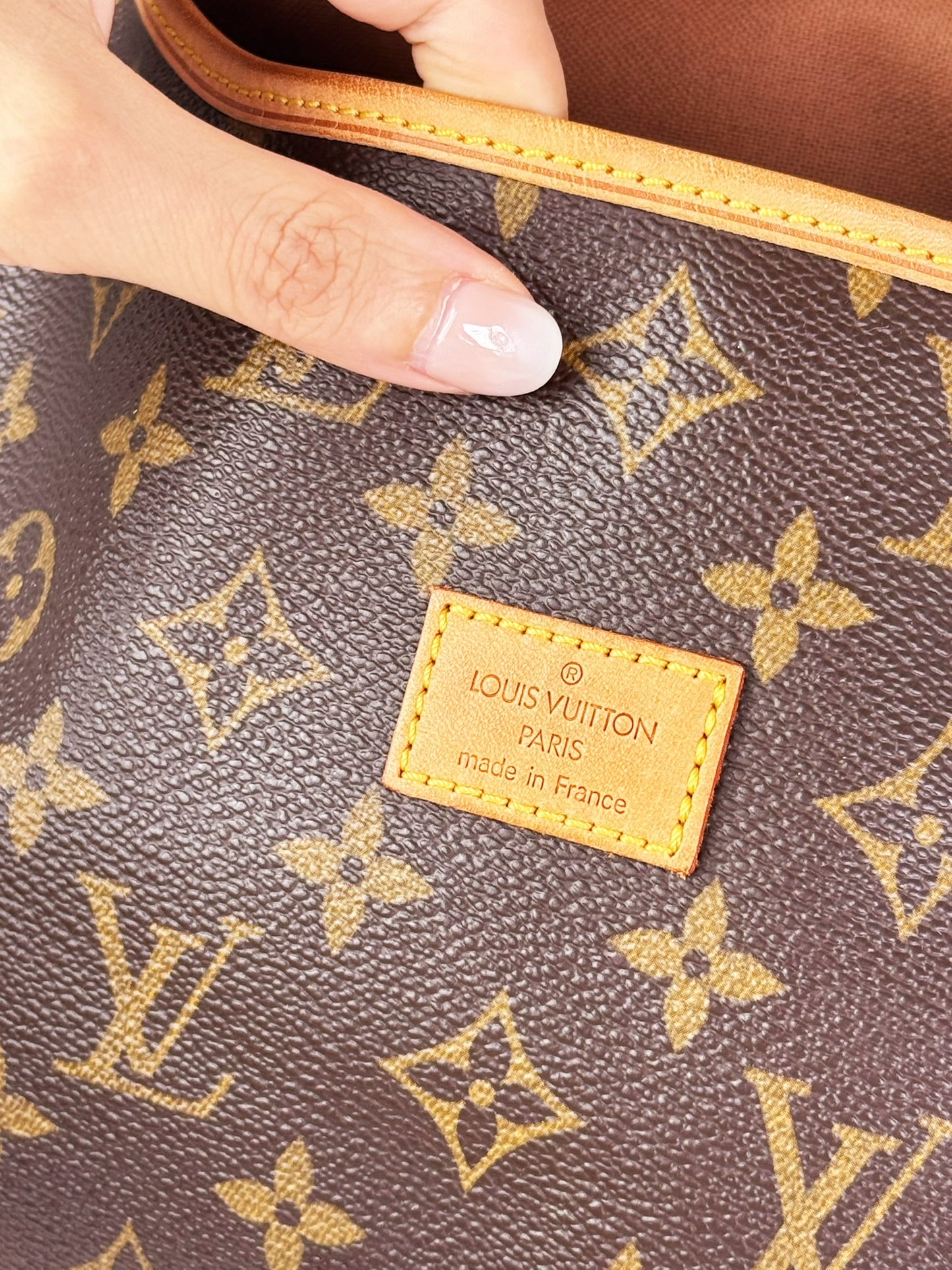 Louis Vuitton Vintage Saumur 30 Shoulder Crossbody Bag