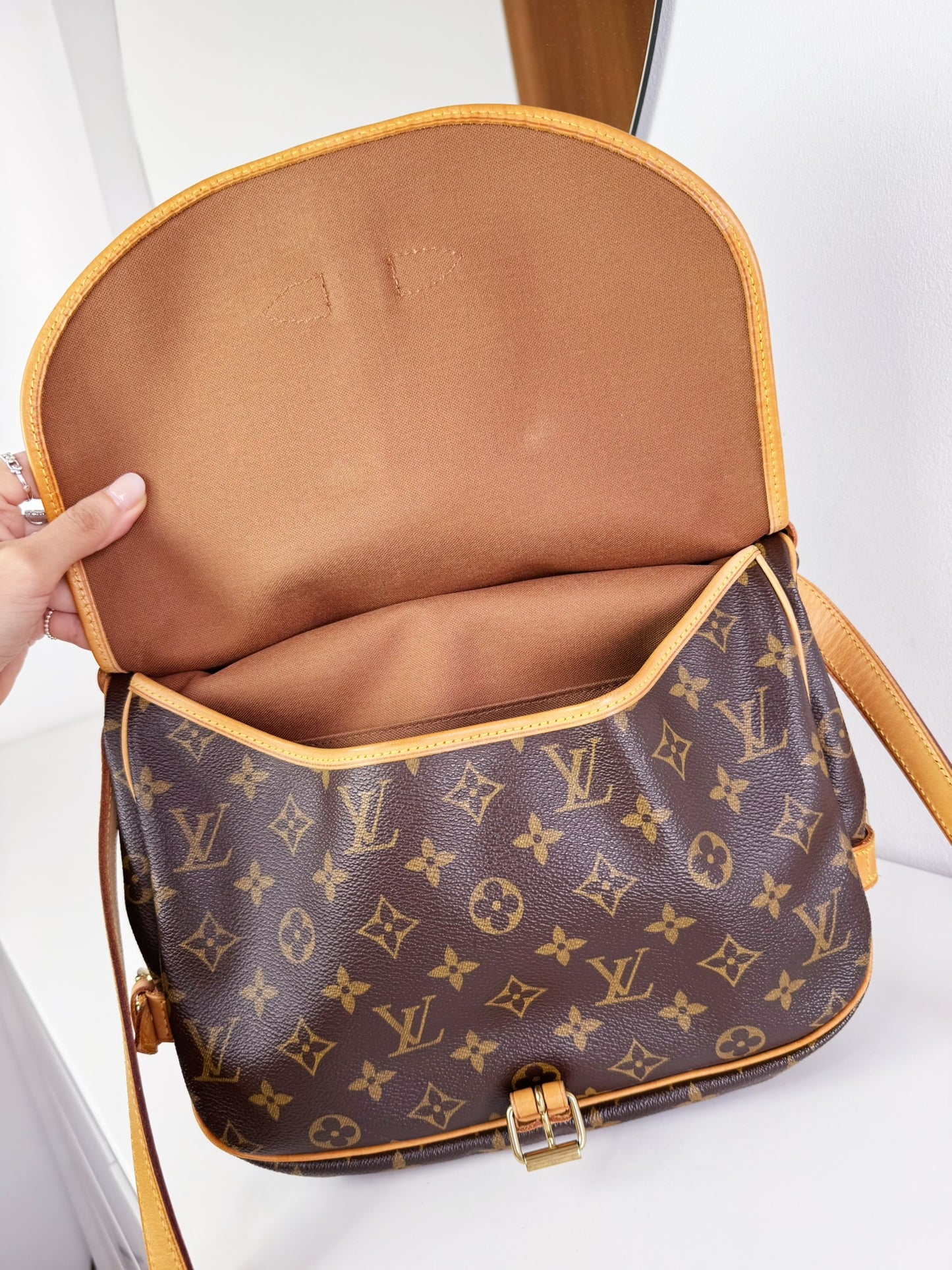 Louis Vuitton Vintage Saumur 30 Shoulder Crossbody Bag
