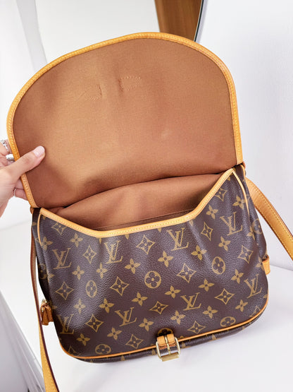 Louis Vuitton Vintage Saumur 30 Shoulder Crossbody Bag