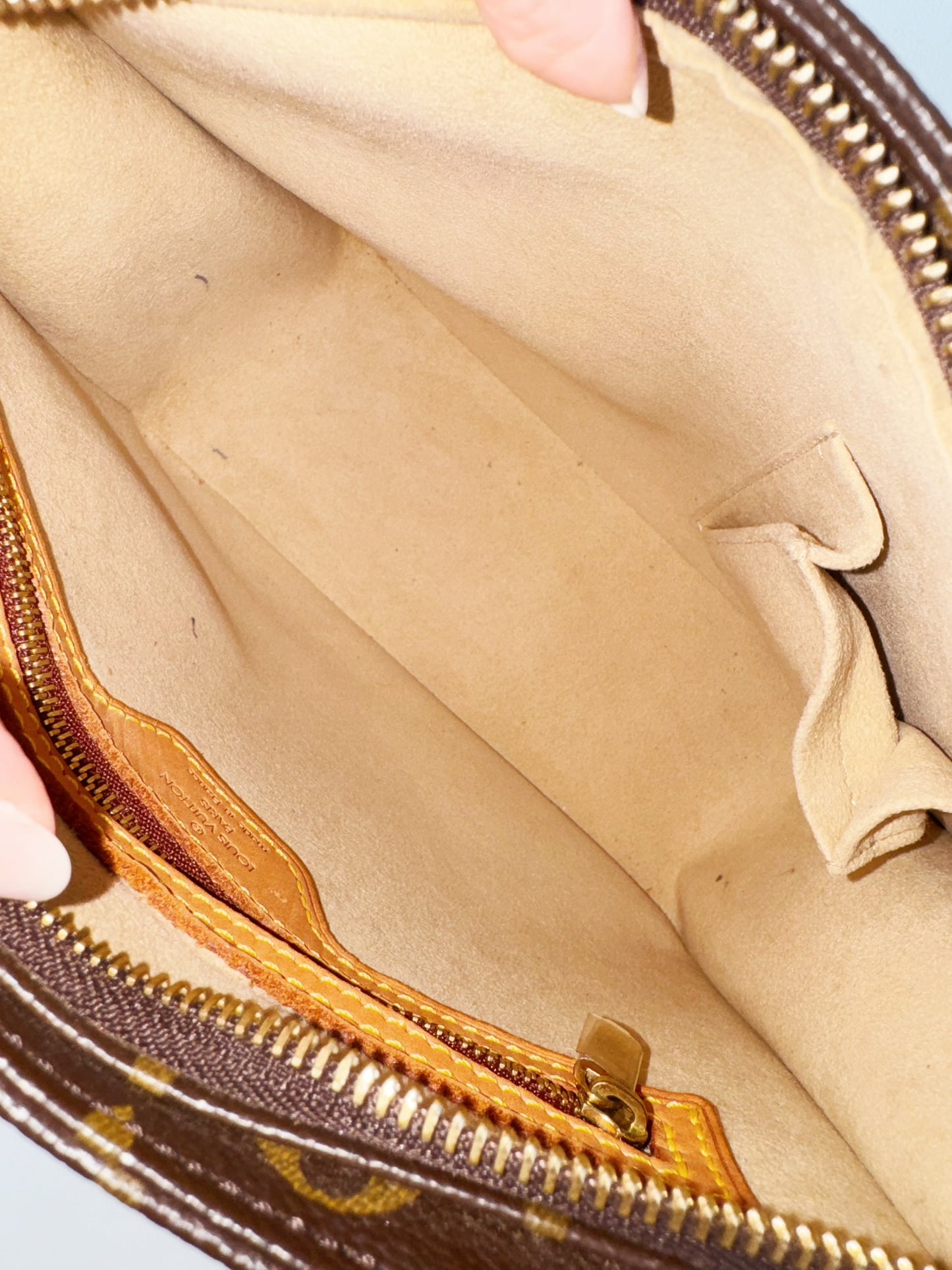Louis Vuitton Vintage Looping MM Shoulder Bag