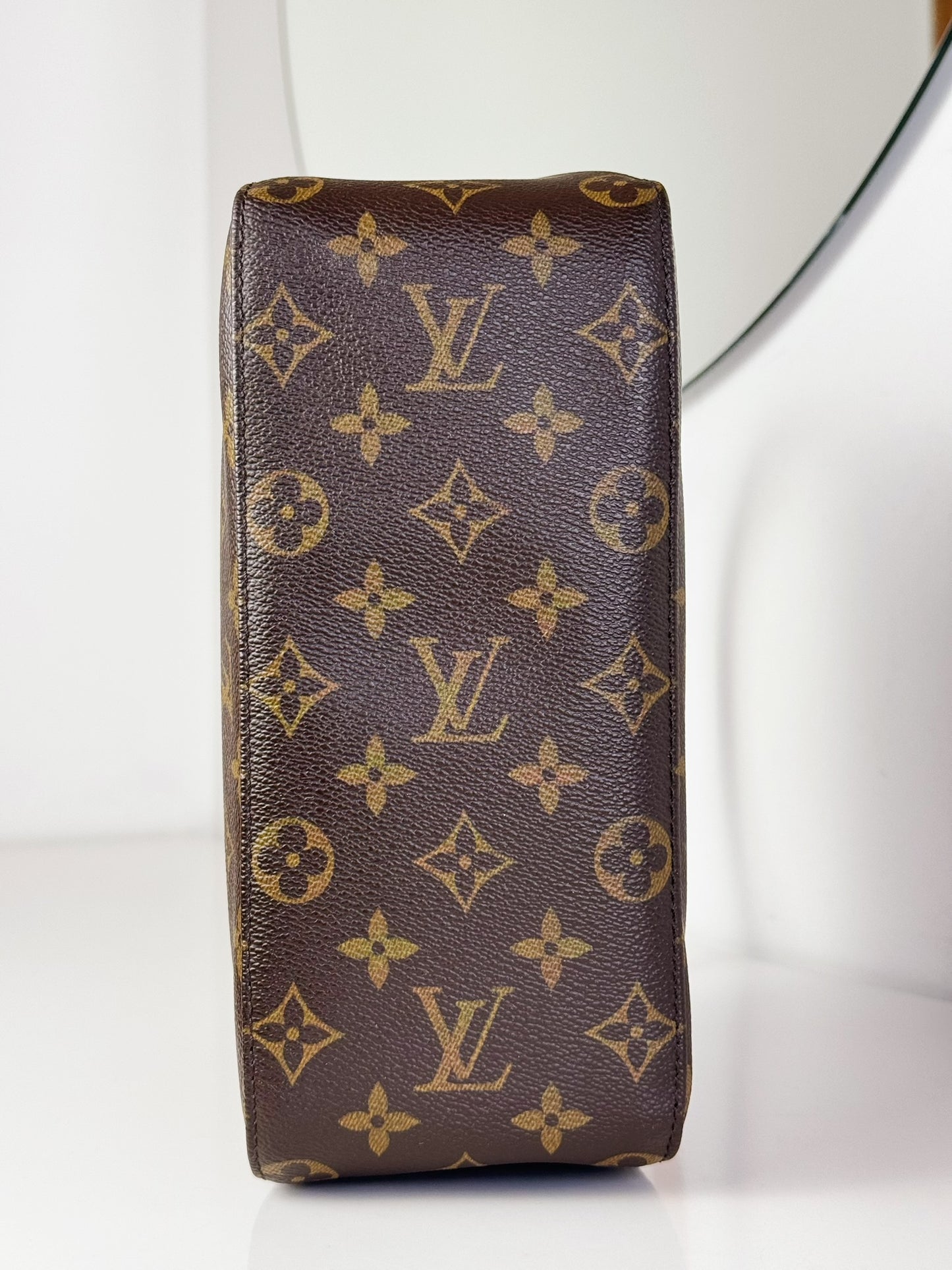 Louis Vuitton Vintage Looping MM Shoulder Bag