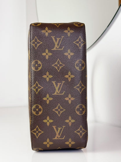Louis Vuitton Vintage Looping MM Shoulder Bag