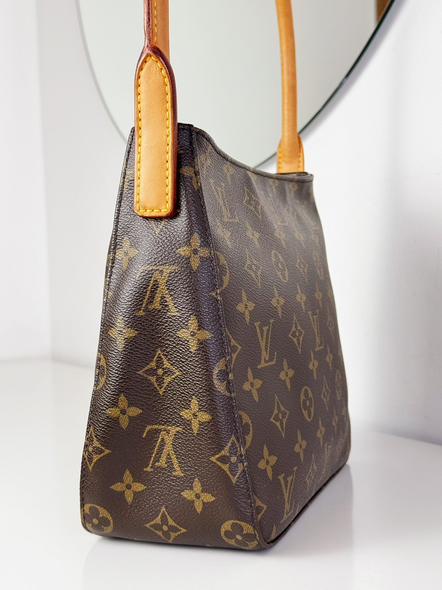 Louis Vuitton Vintage Looping MM Shoulder Bag