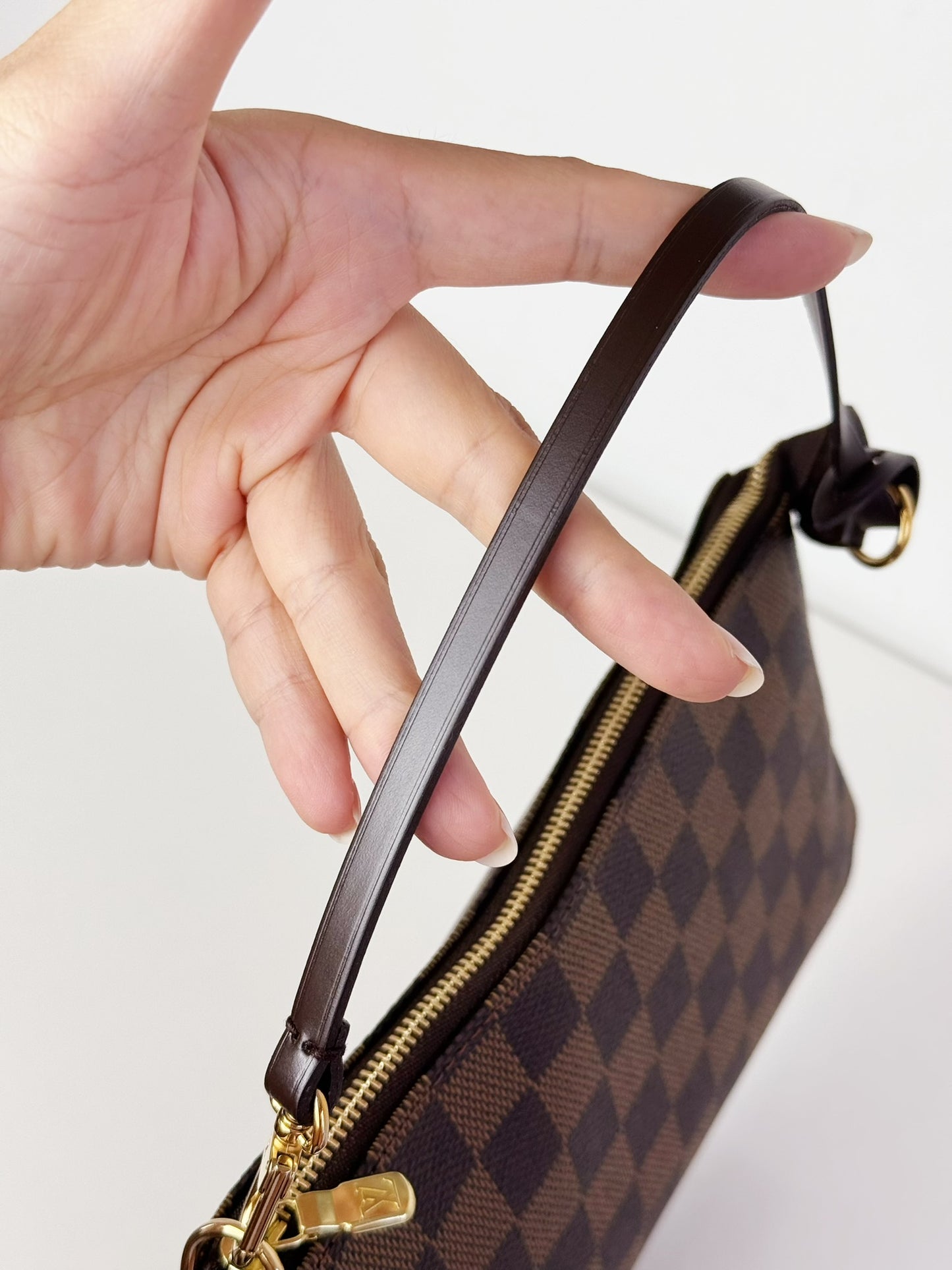 Louis Vuitton Vintage Damier Pochette Accessoires Shoulder Crossbody Bag