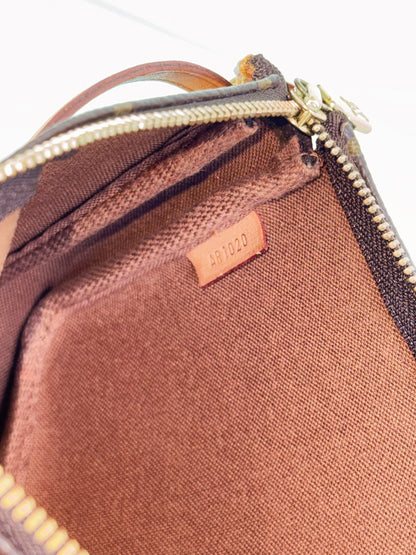 Louis Vuitton Vintage Pochette Accessoires Shoulder Crossbody Bag