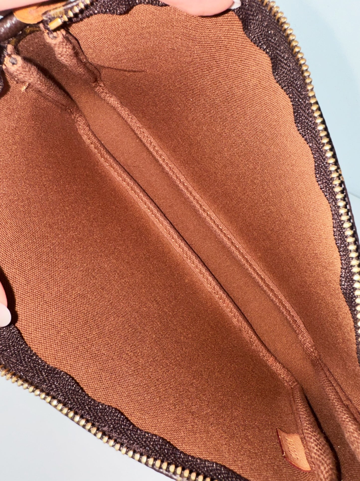 Louis Vuitton Vintage Pochette Accessoires Shoulder Crossbody Bag