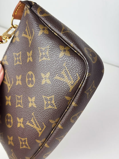 Louis Vuitton Vintage Pochette Accessoires Shoulder Crossbody Bag