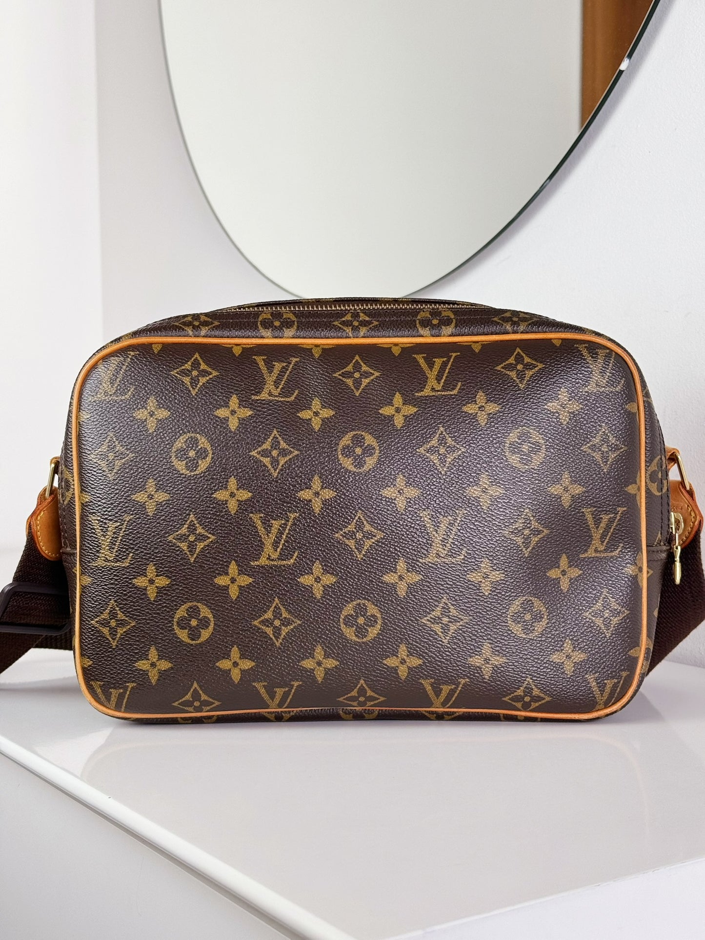 Louis Vuitton Vintage Reporter Shoulder Crossbody Bag