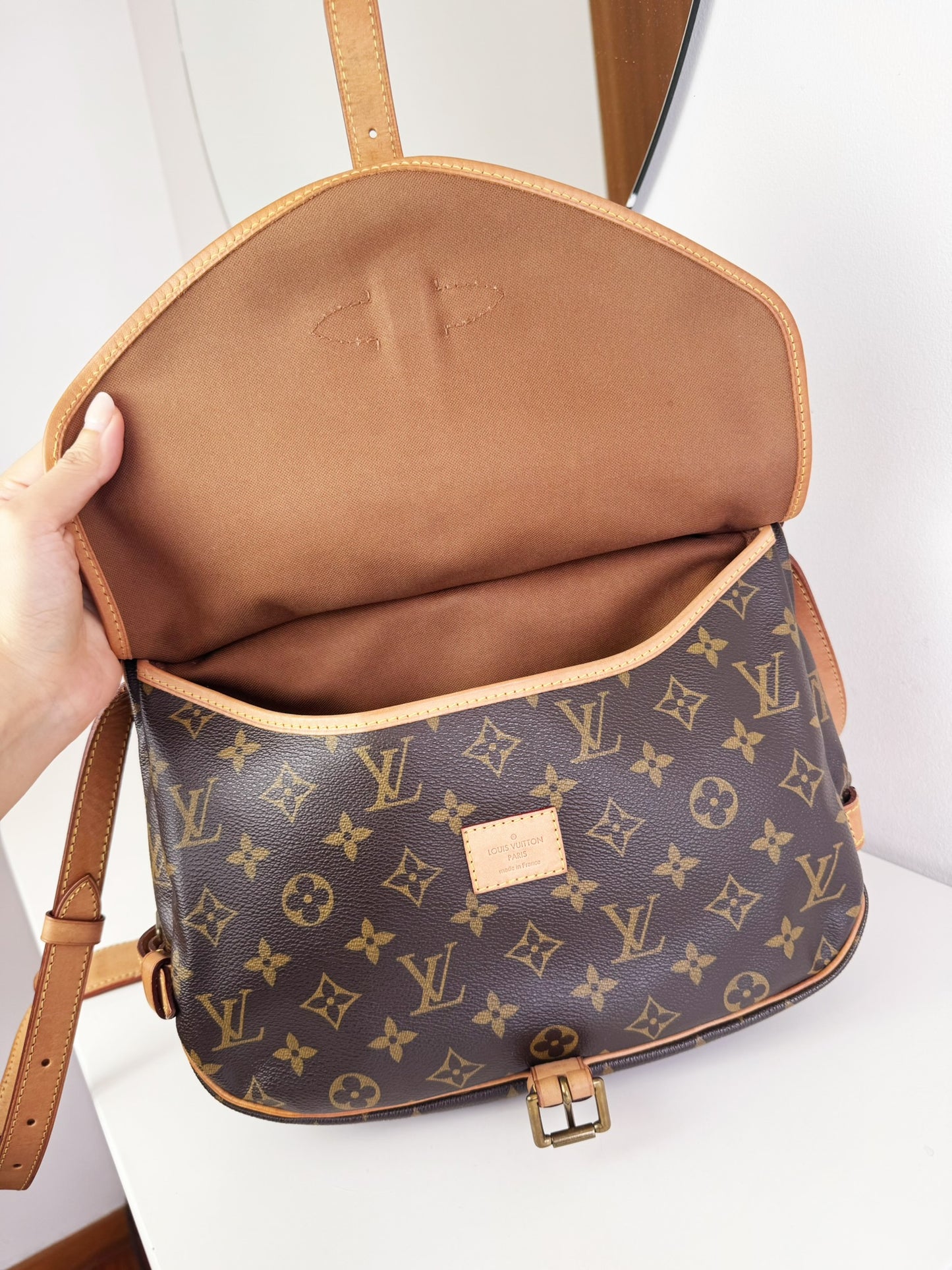 Louis Vuitton Vintage Saumur 30 Shoulder Crossbody Bag