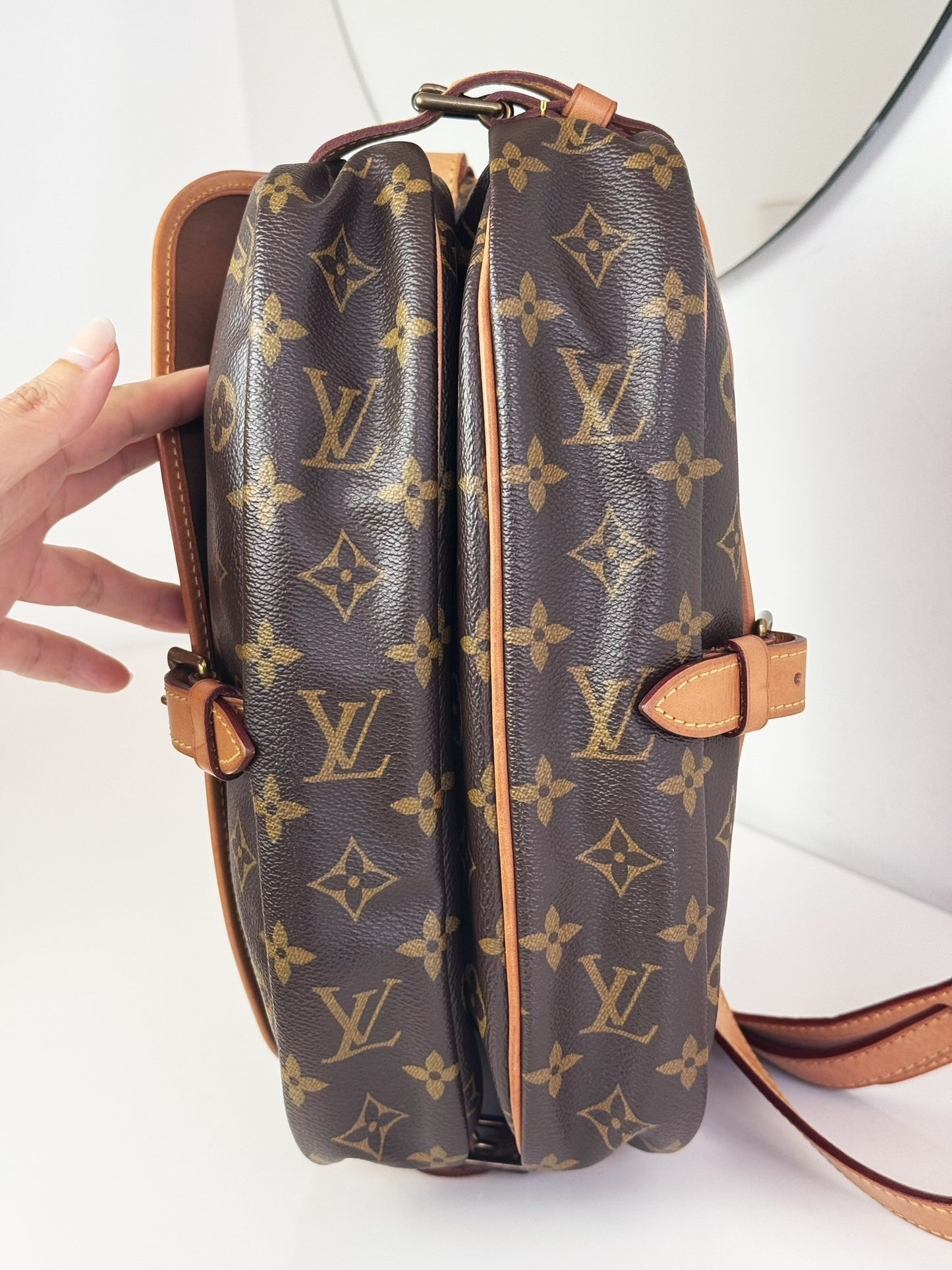Louis Vuitton Vintage Saumur 30 Shoulder Crossbody Bag