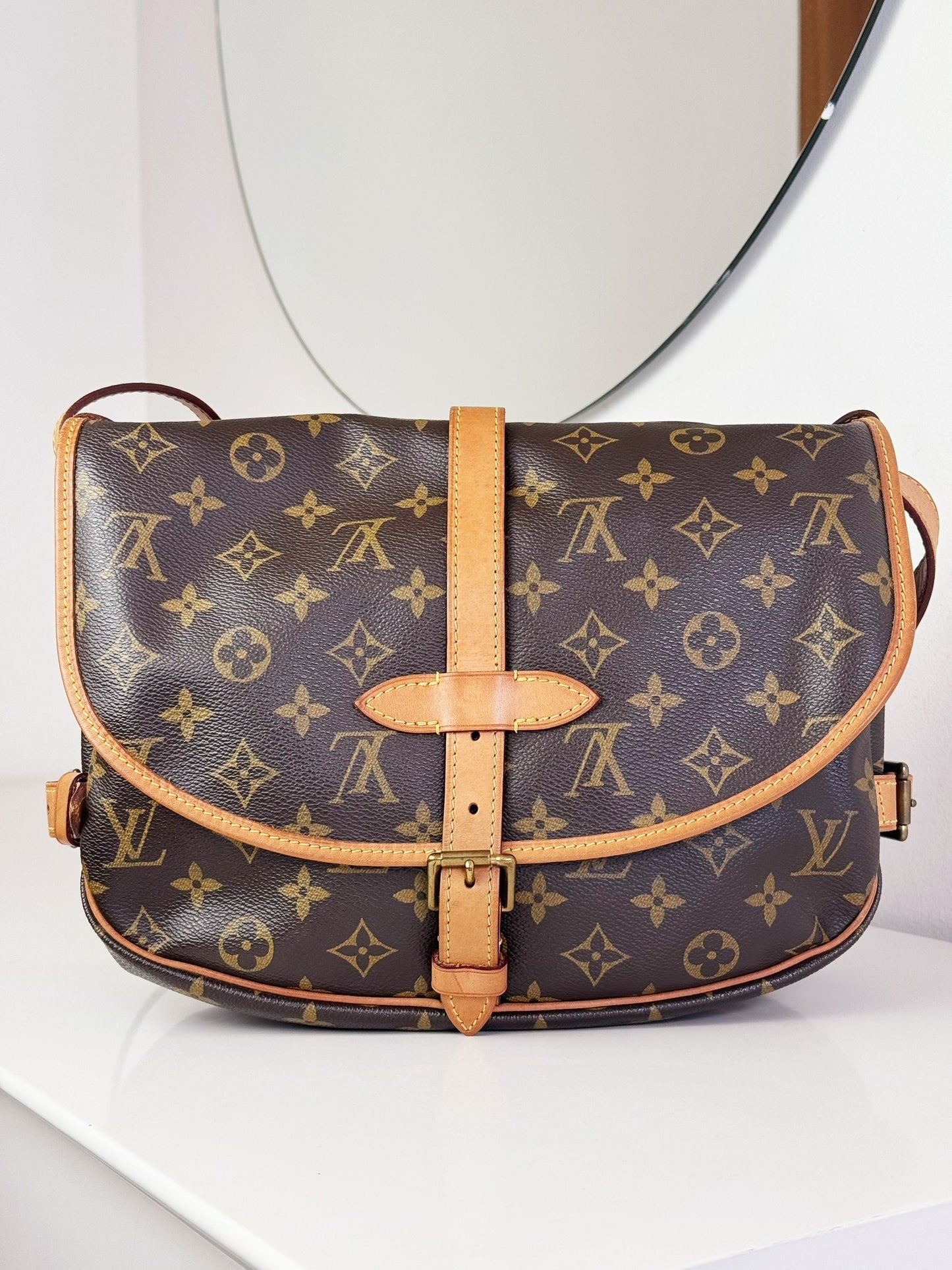Louis Vuitton Vintage Saumur 30 Shoulder Crossbody Bag