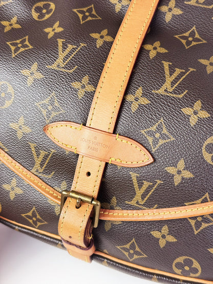 Louis Vuitton Vintage Saumur 30 Shoulder Crossbody Bag