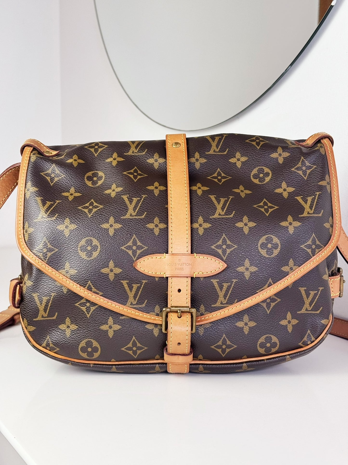 Louis Vuitton Vintage Saumur 30 Shoulder Crossbody Bag
