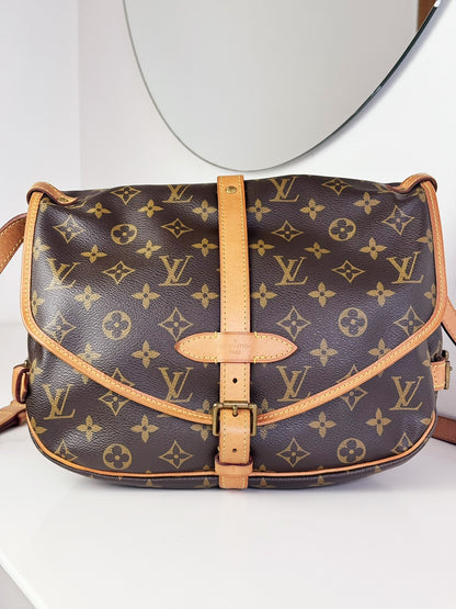 Louis Vuitton Vintage Saumur 30 Shoulder Crossbody Bag