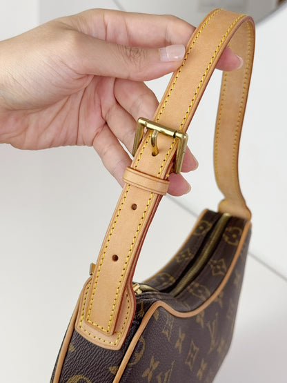 Louis Vuitton Vintage Croissant PM Shoulder Bag