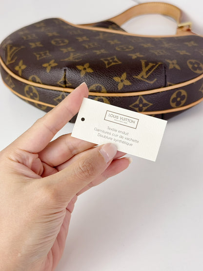 Louis Vuitton Vintage Croissant PM Shoulder Bag