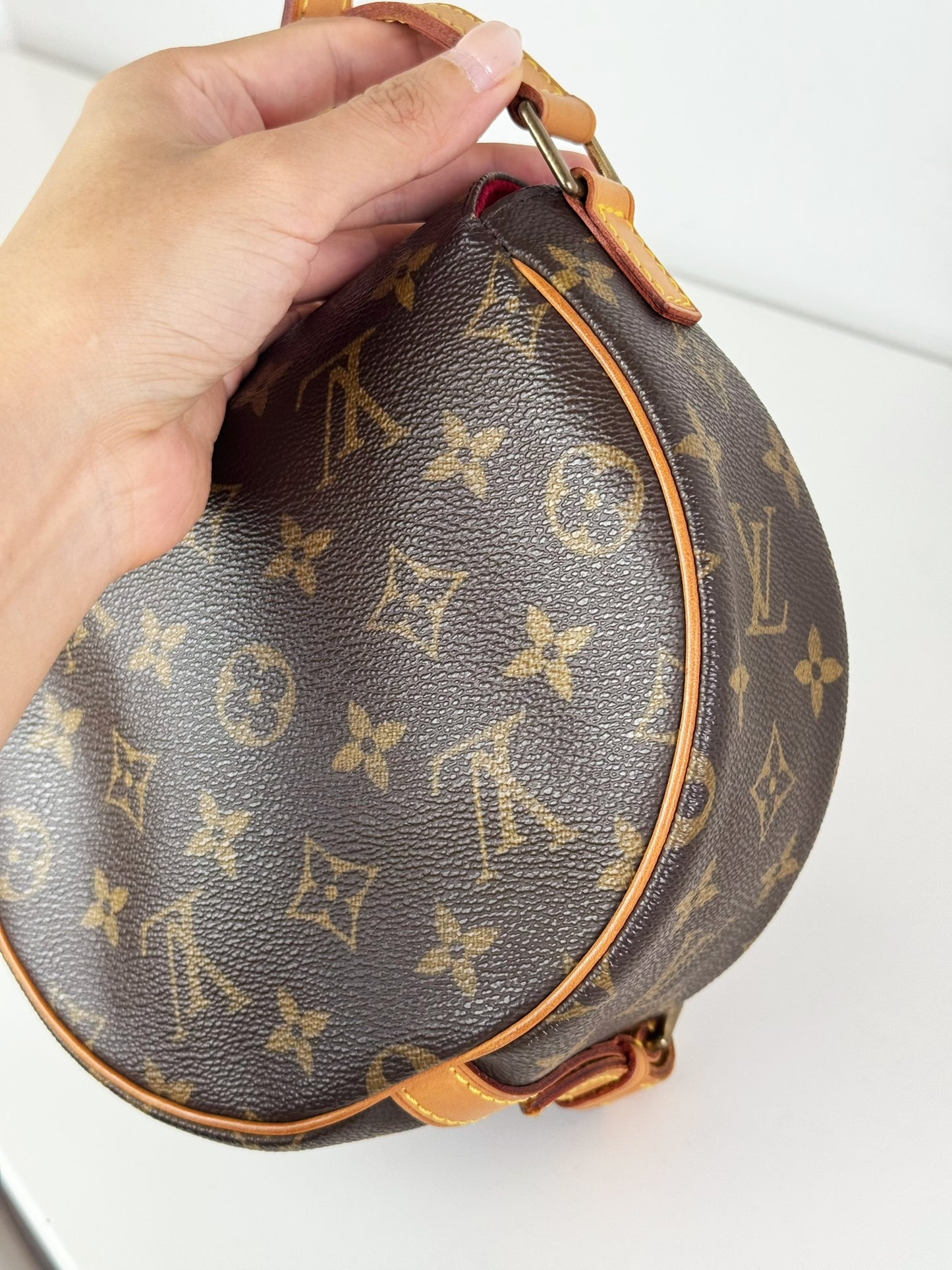 Louis Vuitton Vintage Tambourine Crossbody Bag
