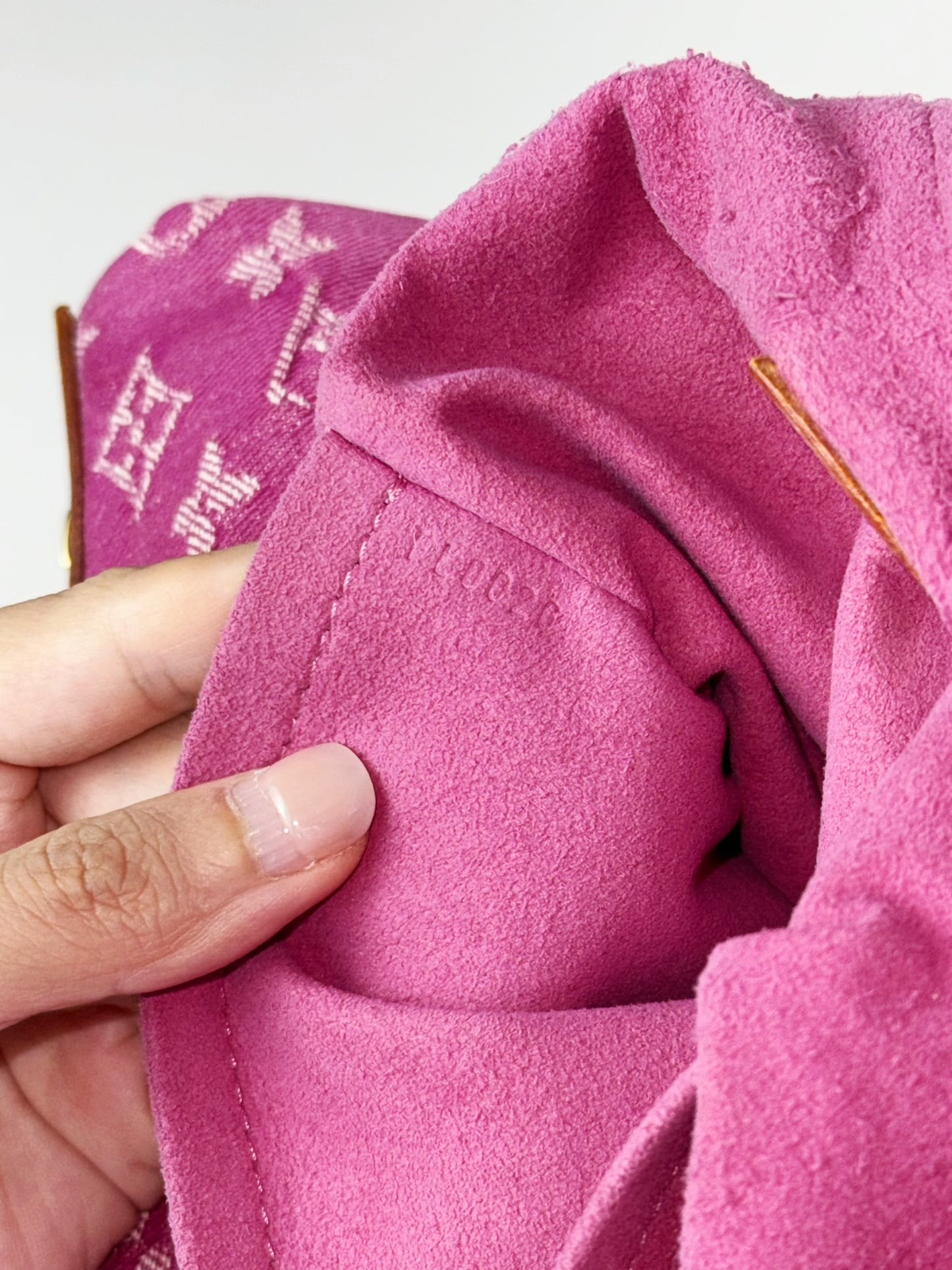 Louis Vuitton Vintage Pink Denim Baggy GM Shoulder Bag