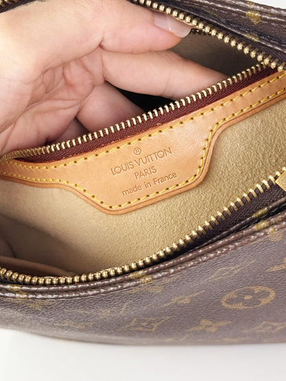 Louis Vuitton Vintage Looping MM Shoulder Bag