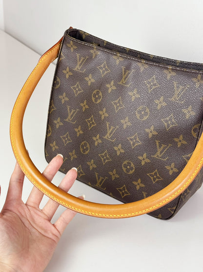 Louis Vuitton Vintage Looping MM Shoulder Bag