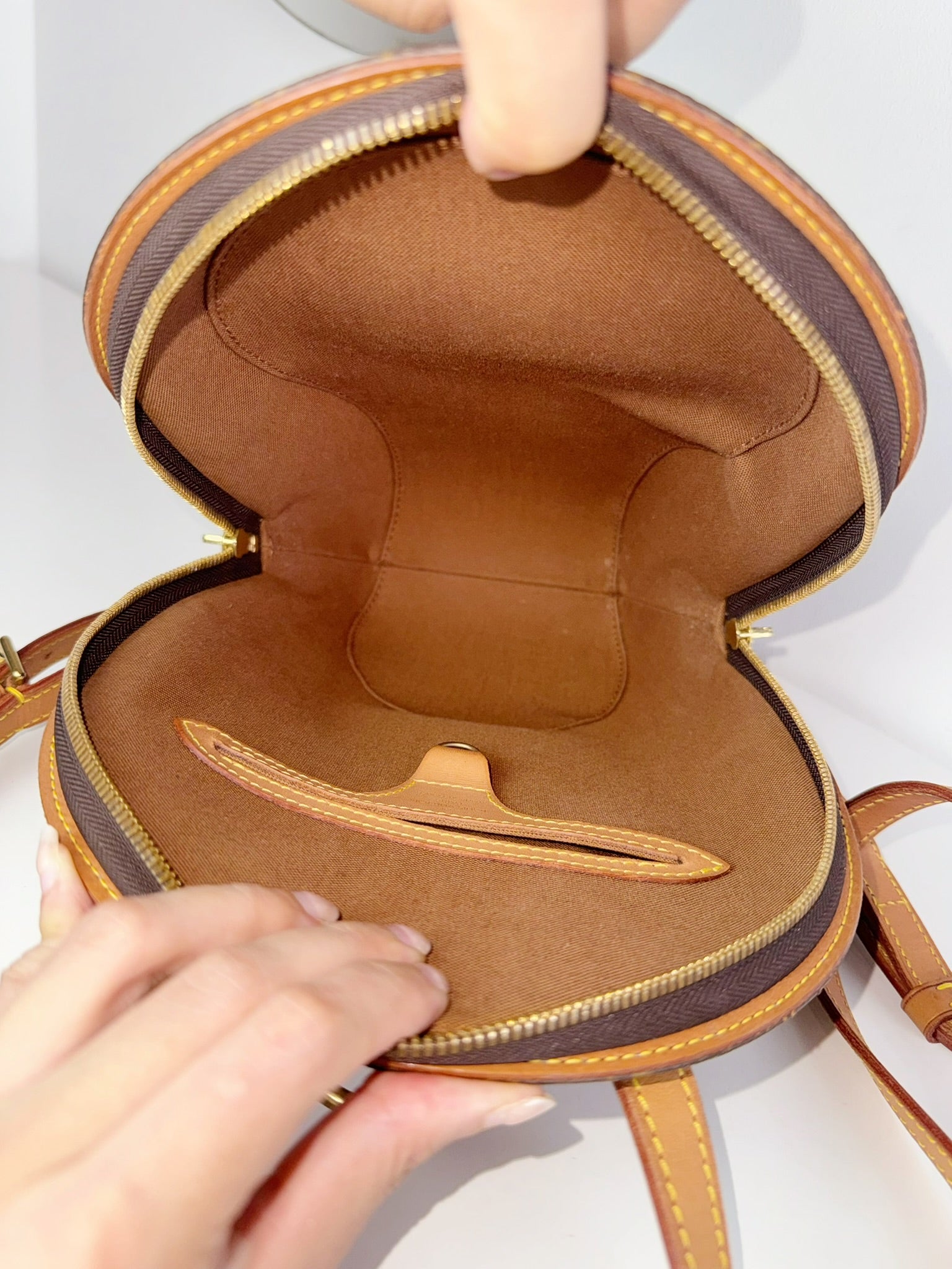 Louis Vuitton Vintage Ellipse Backpack – Miss Persimmon Luxury