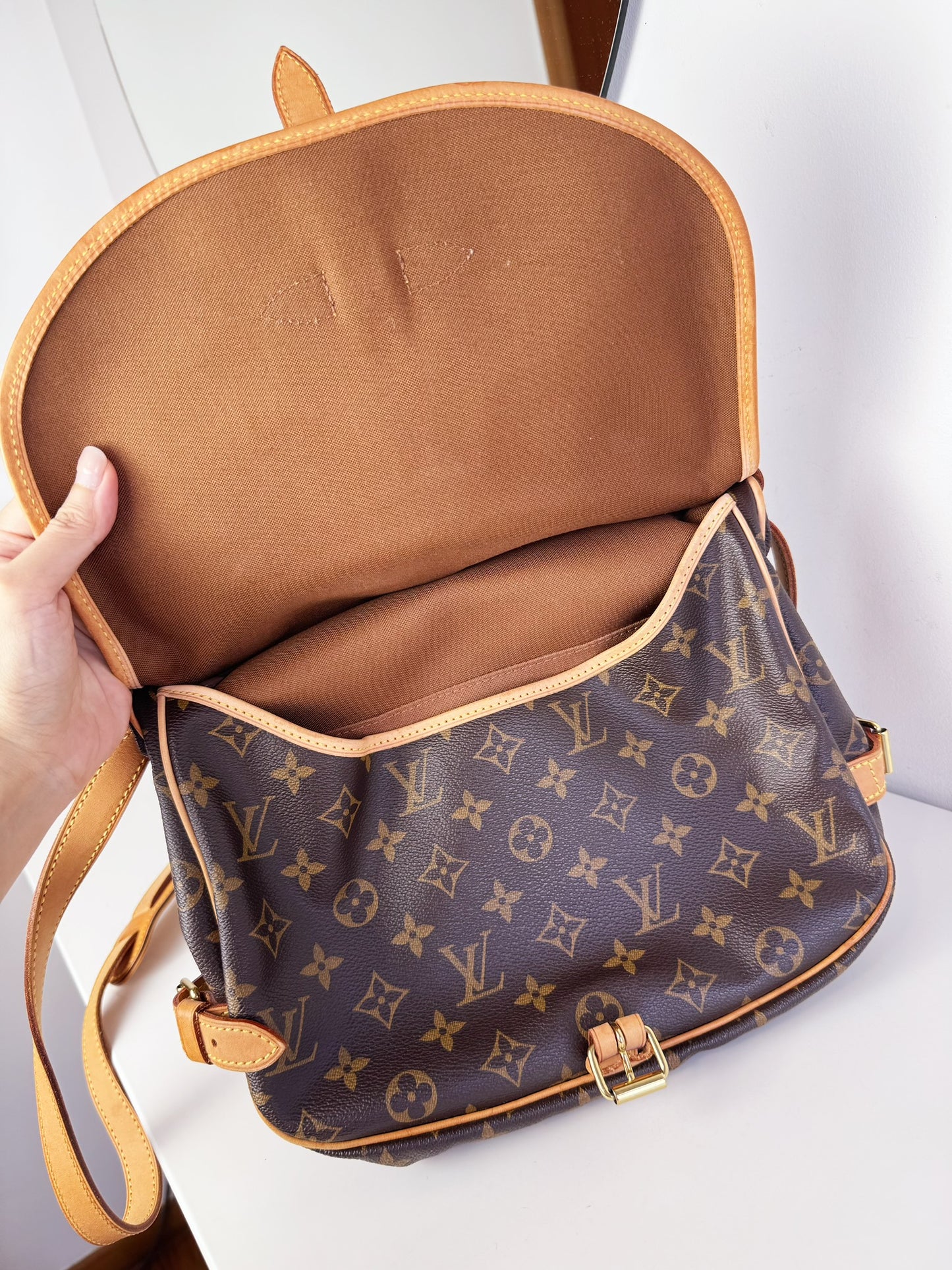 Louis Vuitton Vintage Saumur 30 Shoulder Crossbody Bag