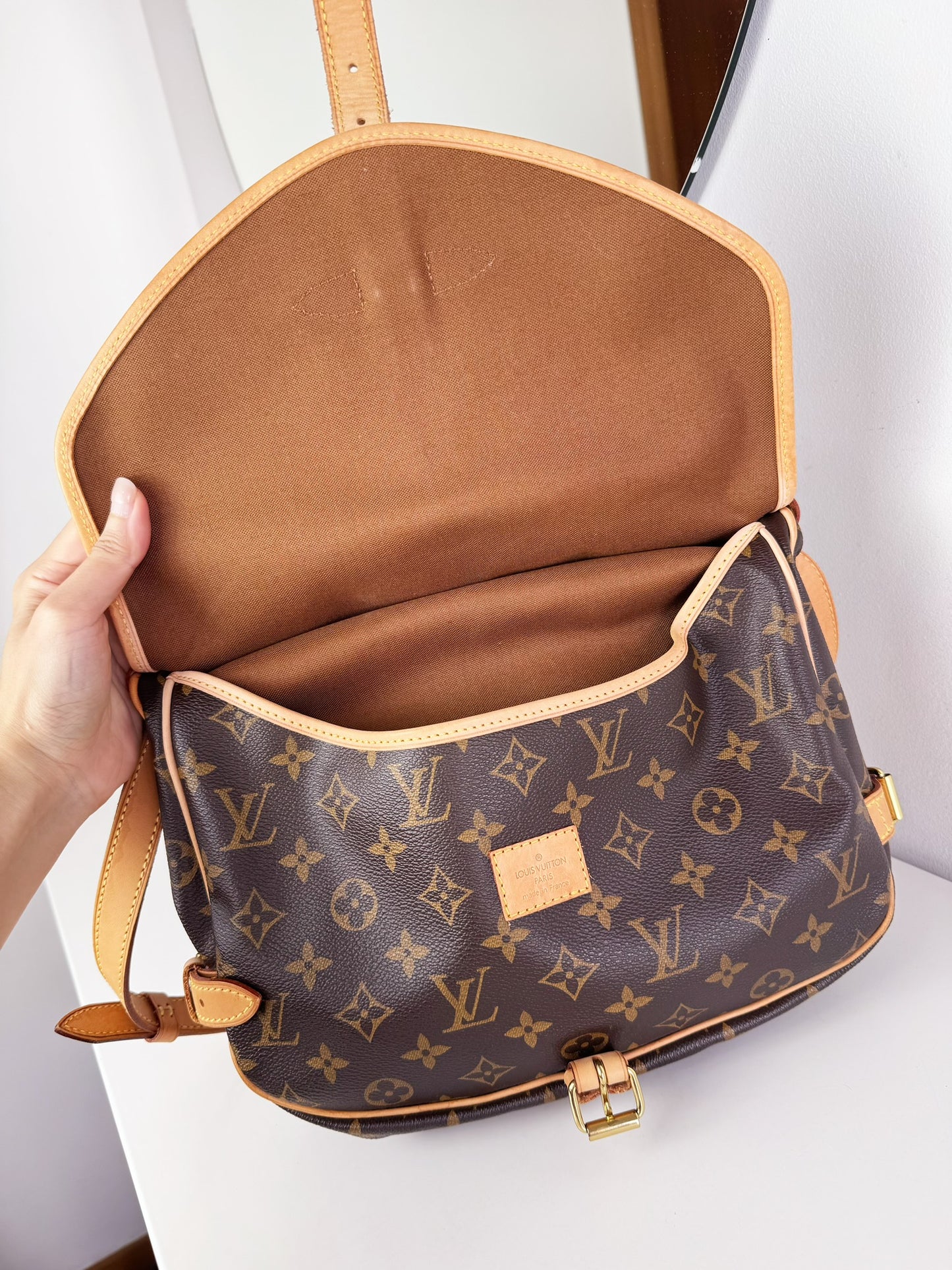 Louis Vuitton Vintage Saumur 30 Shoulder Crossbody Bag
