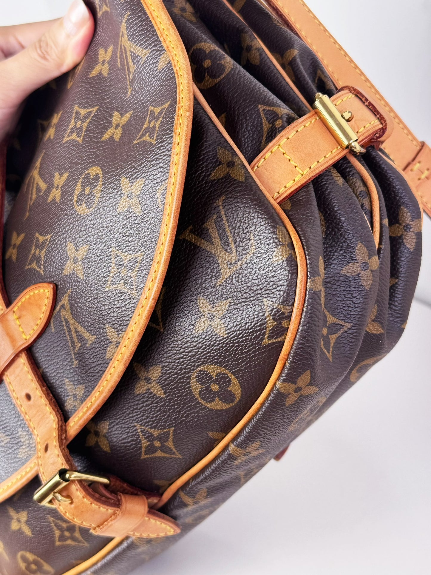 Louis Vuitton Vintage Saumur 30 Shoulder Crossbody Bag