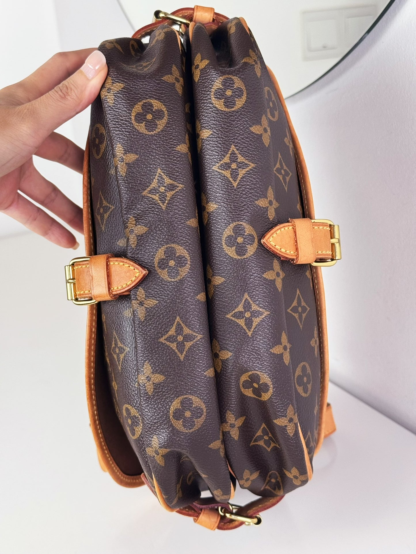 Louis Vuitton Vintage Saumur 30 Shoulder Crossbody Bag