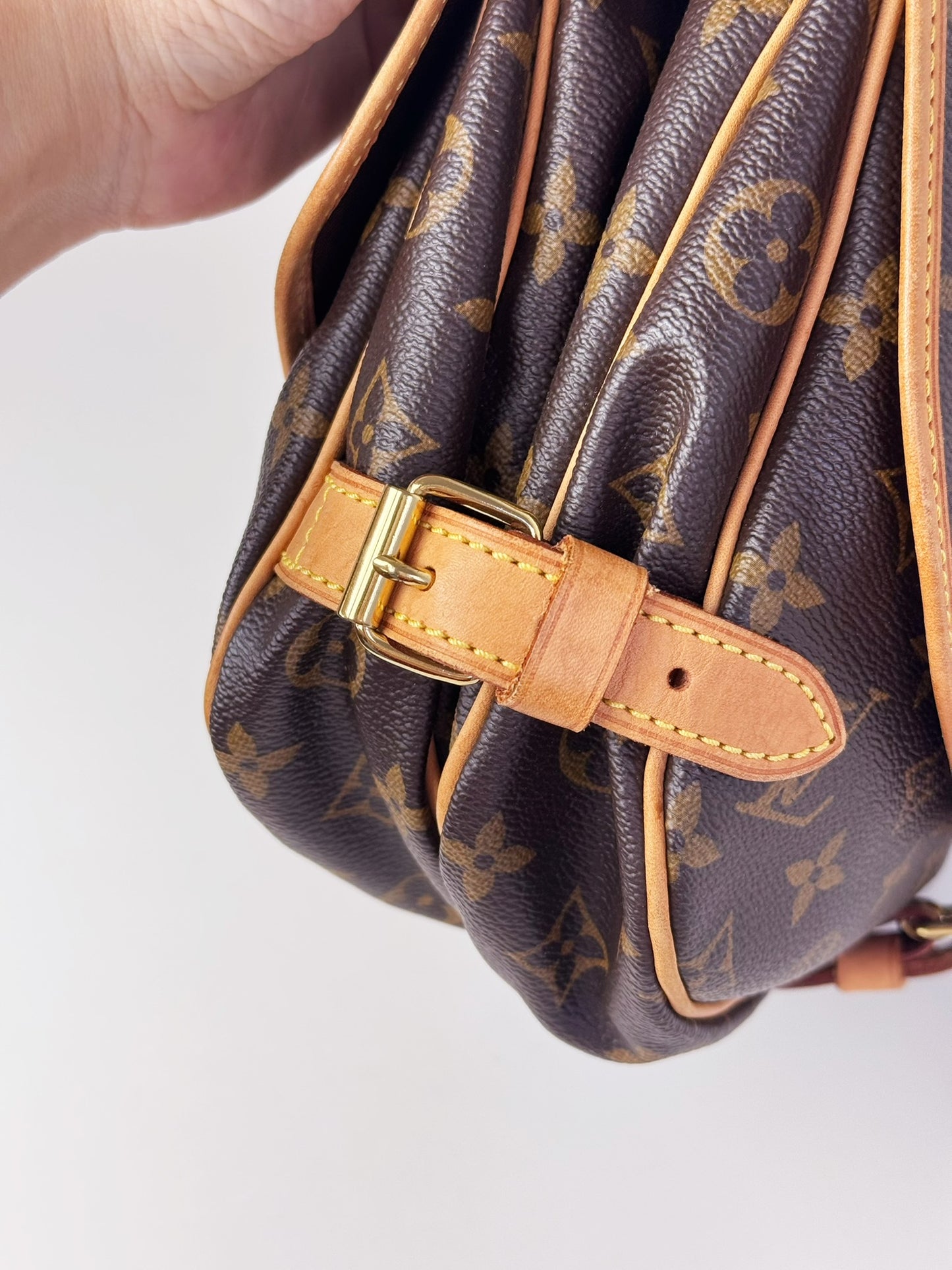 Louis Vuitton Vintage Saumur 30 Shoulder Crossbody Bag