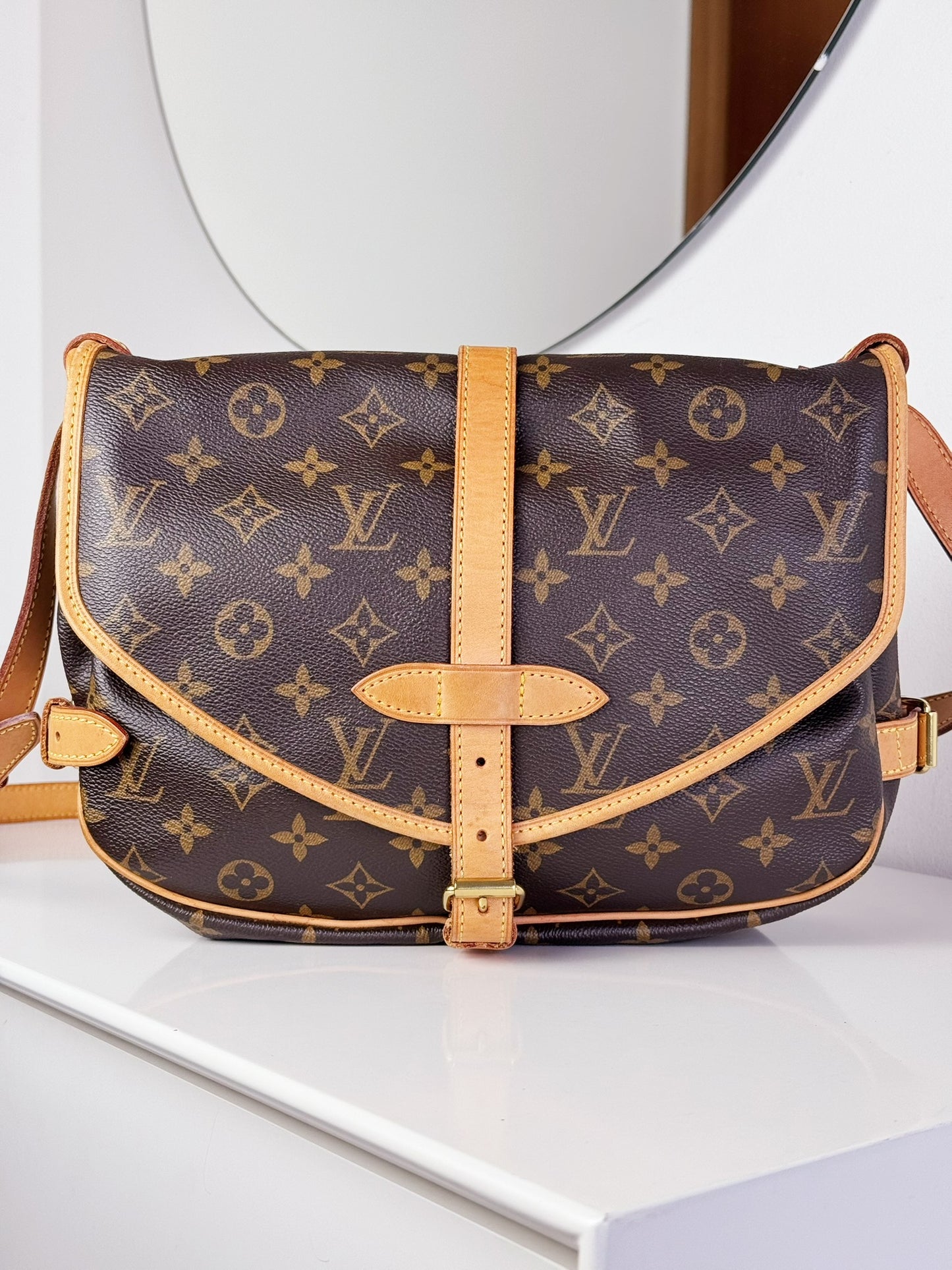 Louis Vuitton Vintage Saumur 30 Shoulder Crossbody Bag