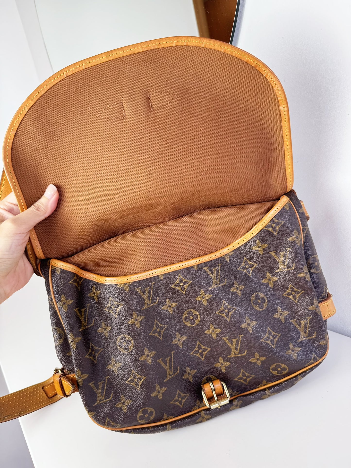 Louis Vuitton Vintage Saumur 30 Shoulder Crossbody Bag
