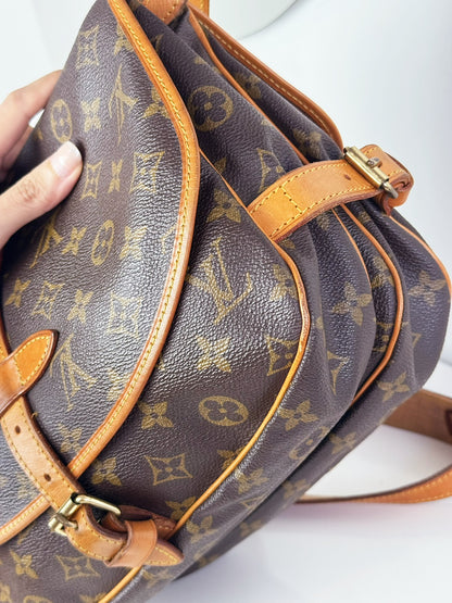 Louis Vuitton Vintage Saumur 30 Shoulder Crossbody Bag